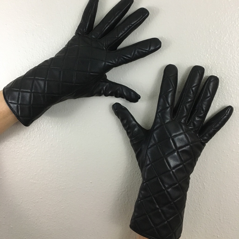 BCBG MaxAzria Quilted Black Leather Gloves size S